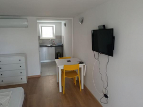 Apartmani Jure Perić